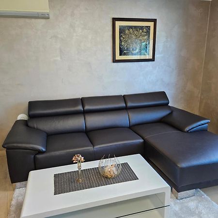 Apartments Riva-Interauto Umag Exterior foto