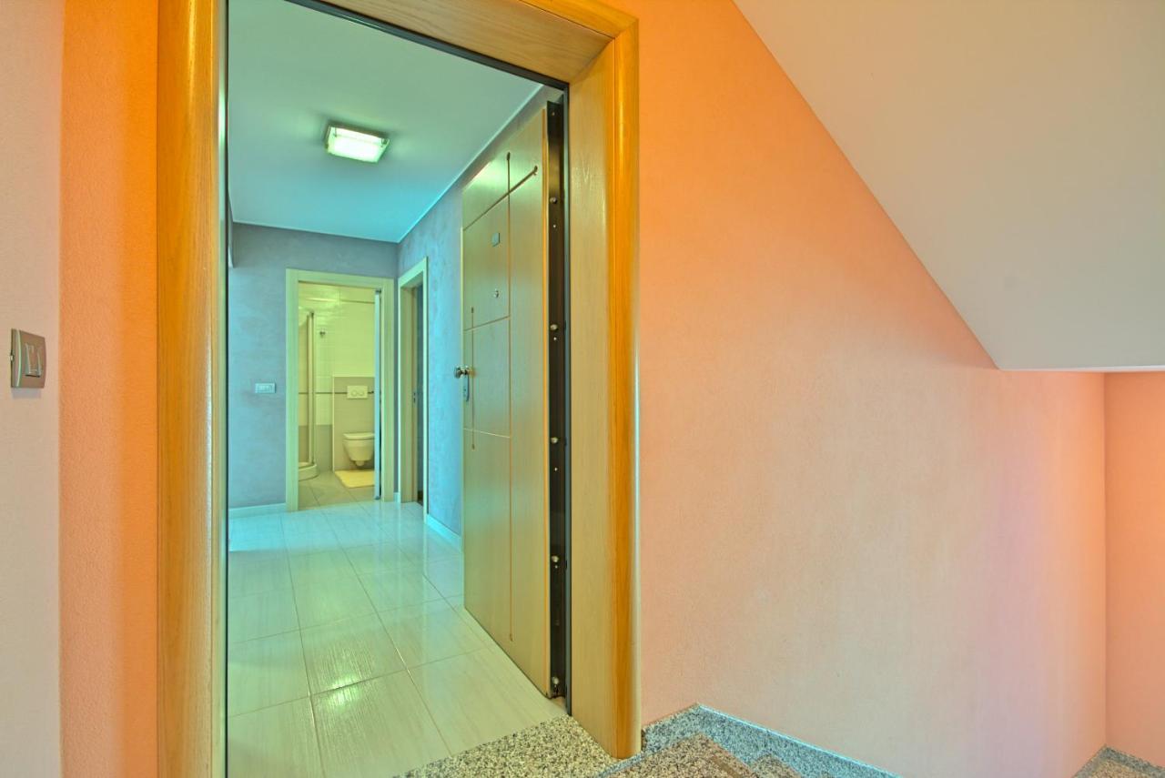 Apartments Riva-Interauto Umag Exterior foto