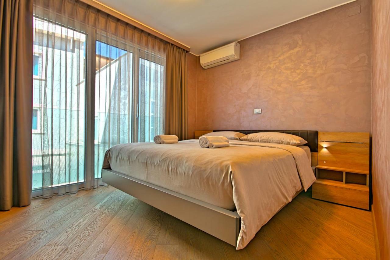 Apartments Riva-Interauto Umag Exterior foto